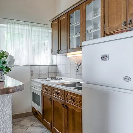 Beachfront Apartman *